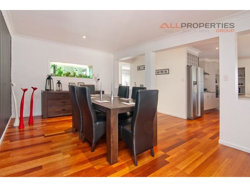 9 Den Otter Drive, Bellbird Park QLD 4300