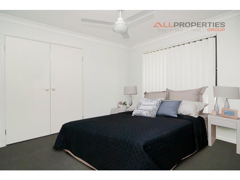 8 Jene Court, Flinders View QLD 4305