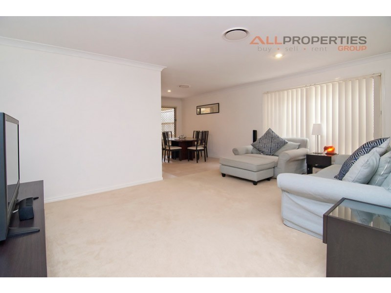 5 North Shore Way, Springfield Lakes QLD 4300