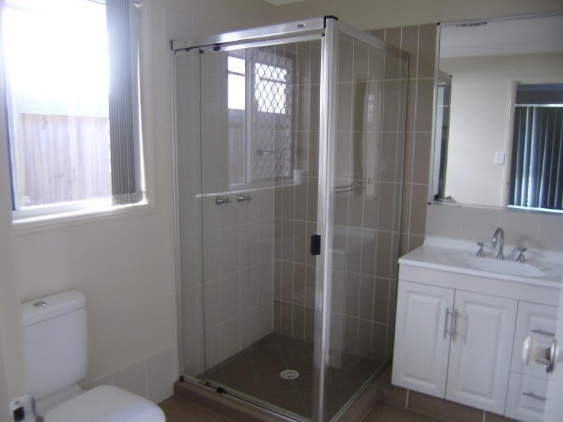 17 Hyde Avenue, Springfield Lakes QLD 4300