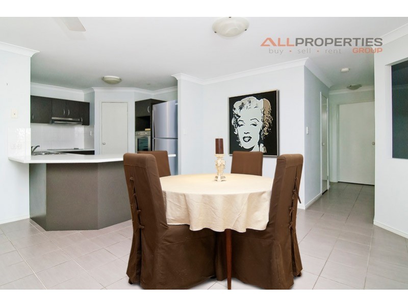 8 Jene Court, Flinders View QLD 4305