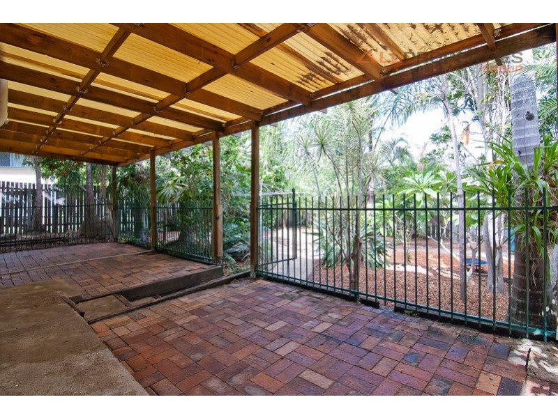 11 Cooneana Street, Bundamba QLD 4304