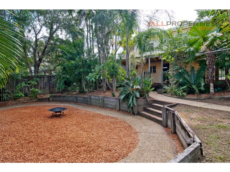 11 Cooneana Street, Bundamba QLD 4304