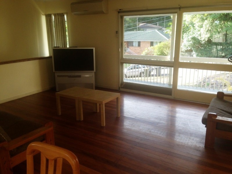 4 Lanark Street, Kenmore QLD 4069