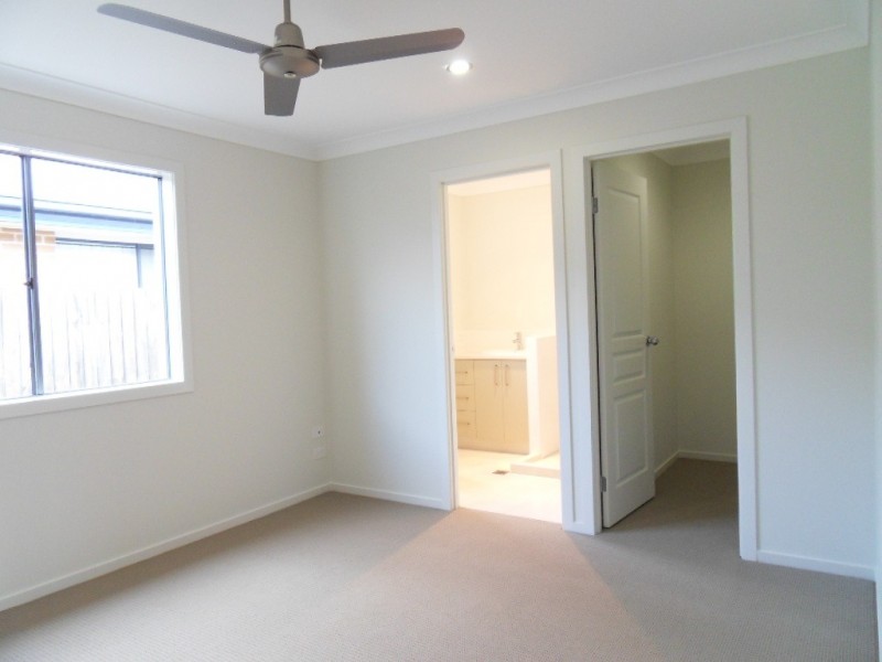 16 Eucalyptus Street, Ripley QLD 4306