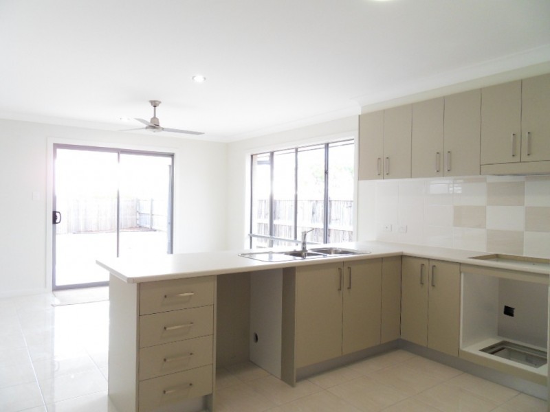 16 Eucalyptus Street, Ripley QLD 4306