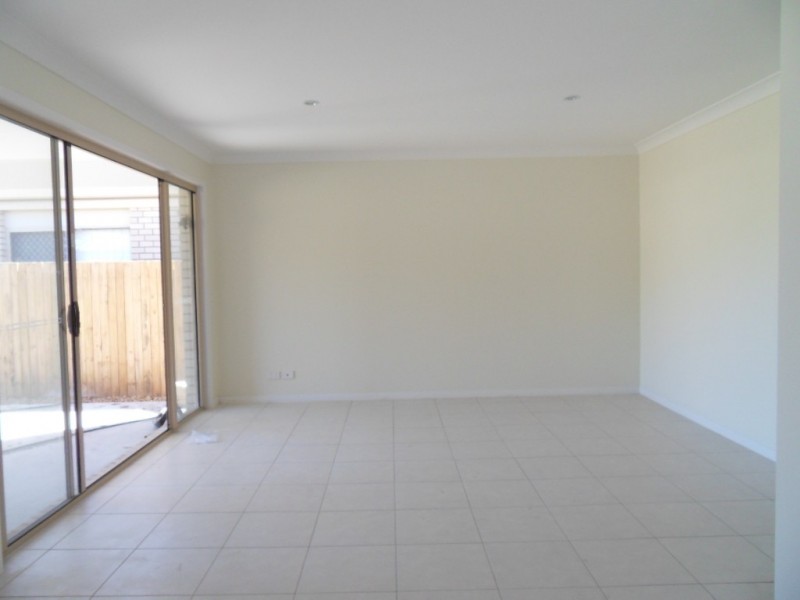 39 Glorious Promenade, Redbank Plains QLD 4301