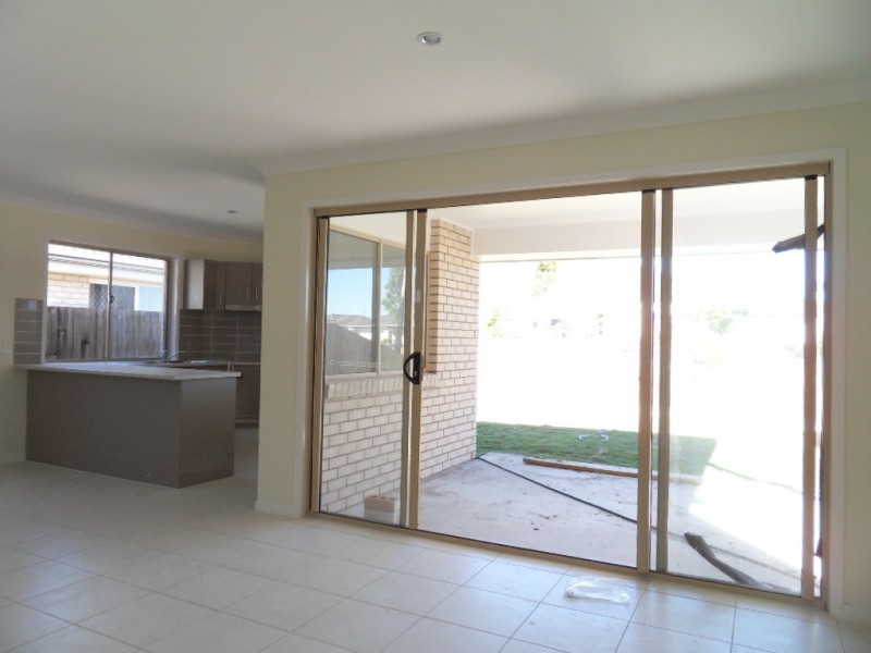 39 Glorious Promenade, Redbank Plains QLD 4301