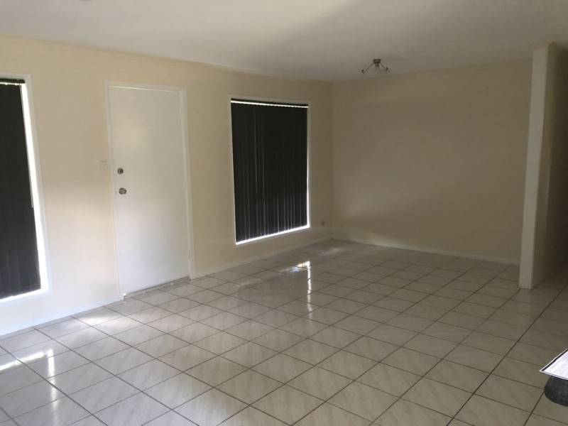 4 Wallace Street, Crestmead QLD 4132