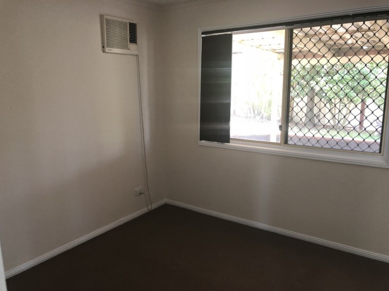 4 Wallace Street, Crestmead QLD 4132