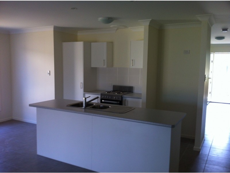 5 Morris Crescent, Bellbird Park QLD 4300