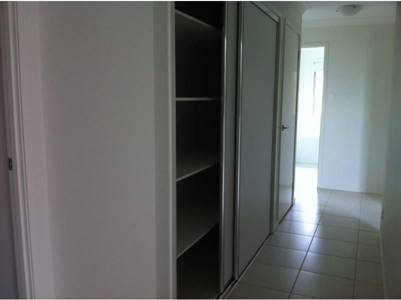 8 Grindelia Drive, Springfield Lakes QLD 4300