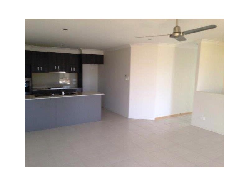 31 McGregor Place, Springfield Lakes QLD 4300