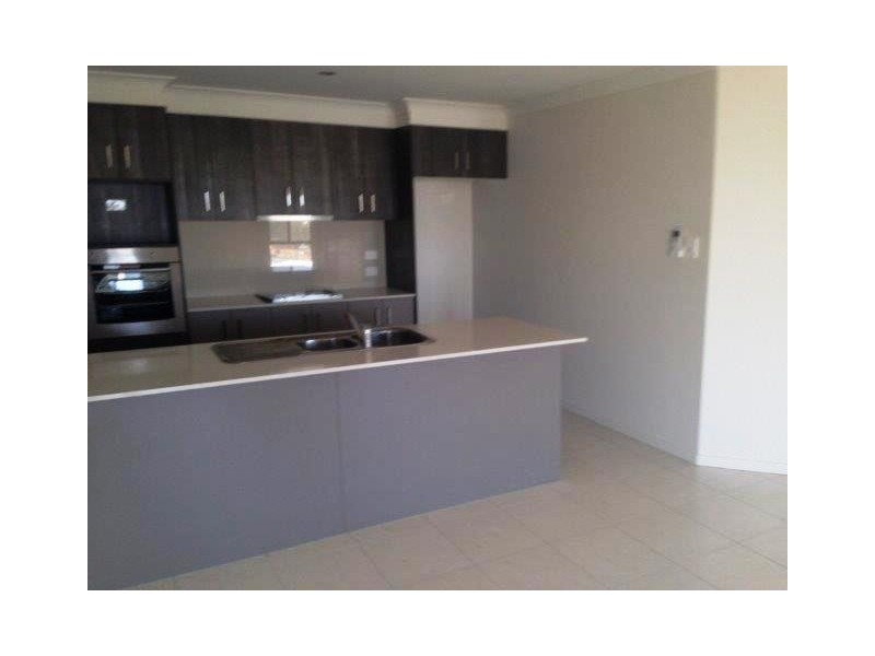 31 McGregor Place, Springfield Lakes QLD 4300