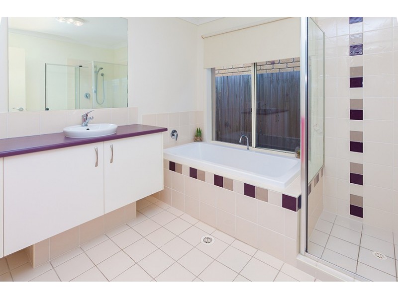 15 Coventina Cres, Springfield Lakes QLD 4300