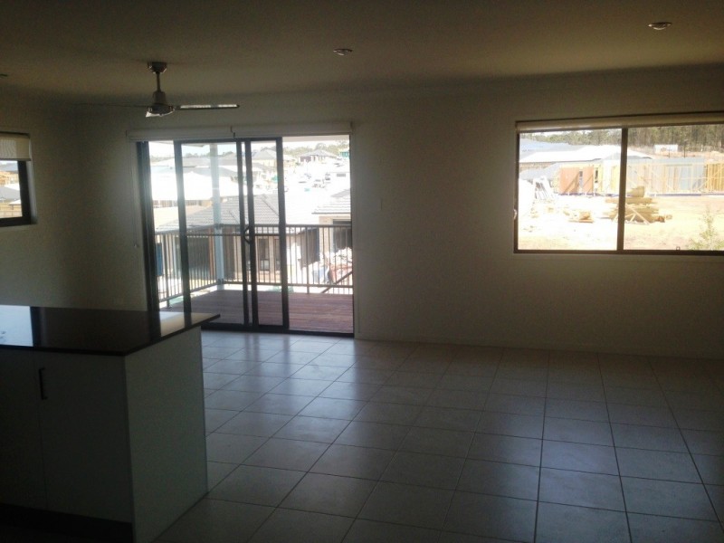 2 Pine Court, Springfield Lakes QLD 4300