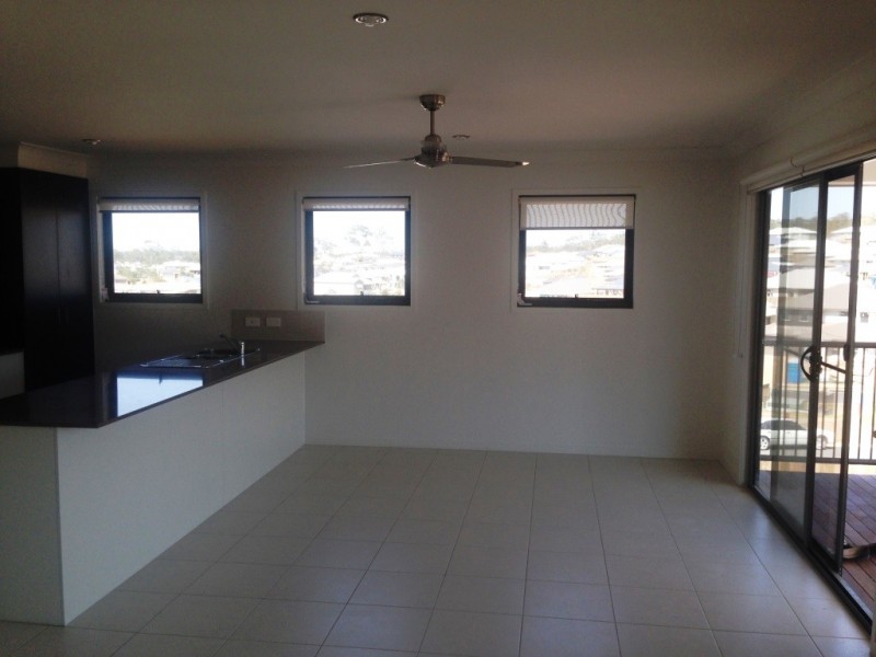 2 Pine Court, Springfield Lakes QLD 4300