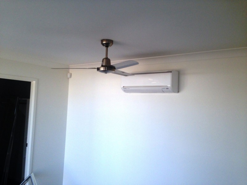 2 Pine Court, Springfield Lakes QLD 4300