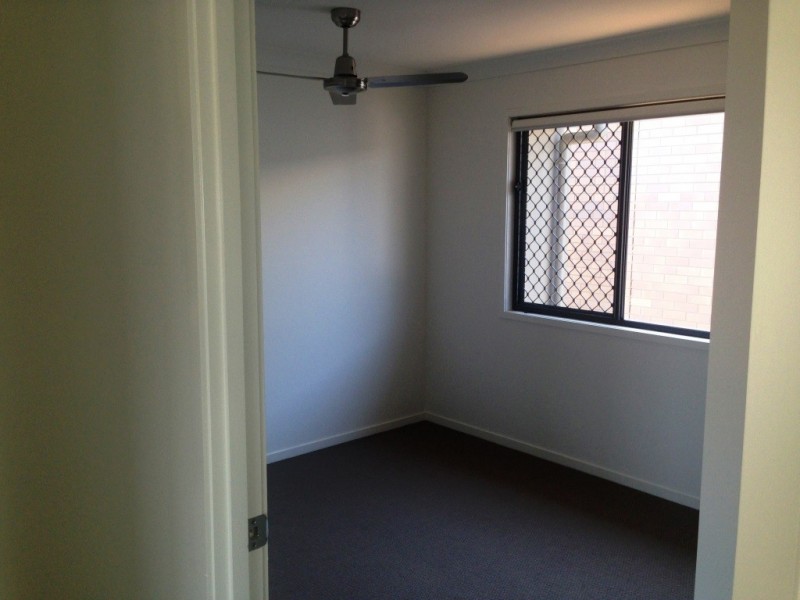 2 Pine Court, Springfield Lakes QLD 4300