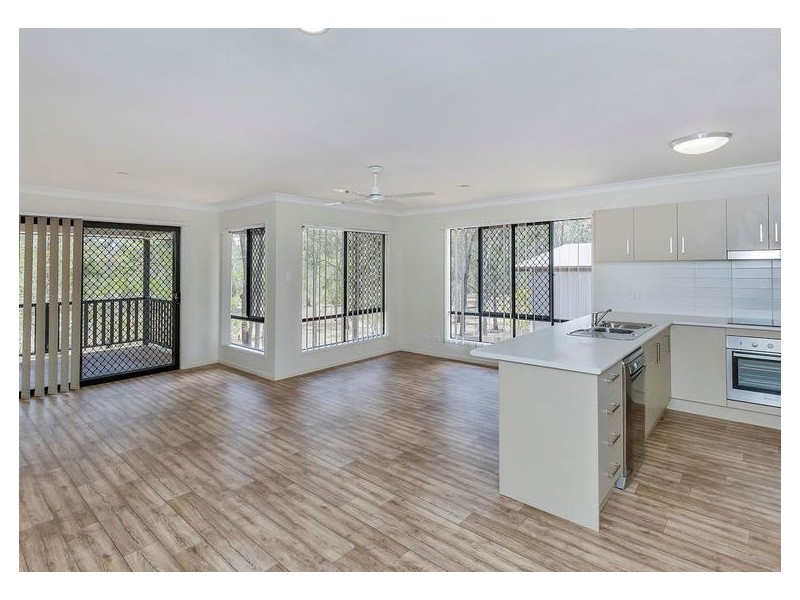 33 Salomon Court, Goodna QLD 4300