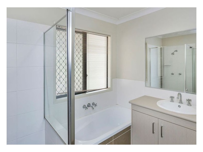 33 Salomon Court, Goodna QLD 4300