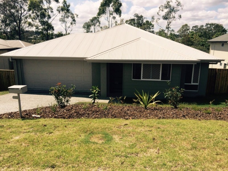 5 Romulus Circuit, Augustine Heights QLD 4300