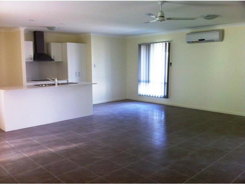 5 Romulus Circuit, Augustine Heights QLD 4300