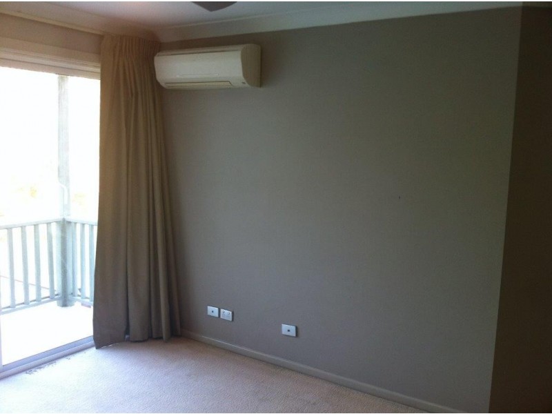 4/3 Lani Street, Wishart QLD 4122