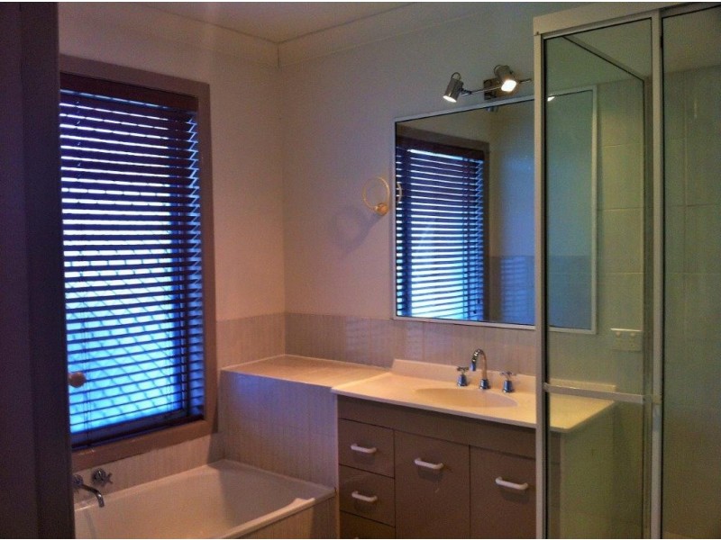 4/3 Lani Street, Wishart QLD 4122