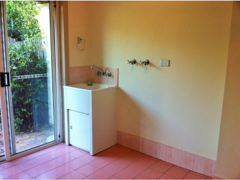 4/3 Lani Street, Wishart QLD 4122