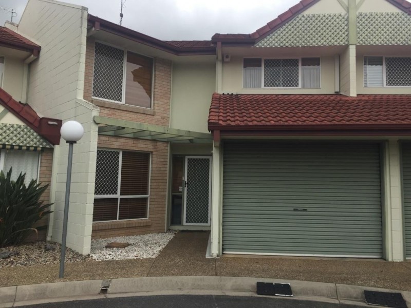 4/3 Lani Street, Wishart QLD 4122