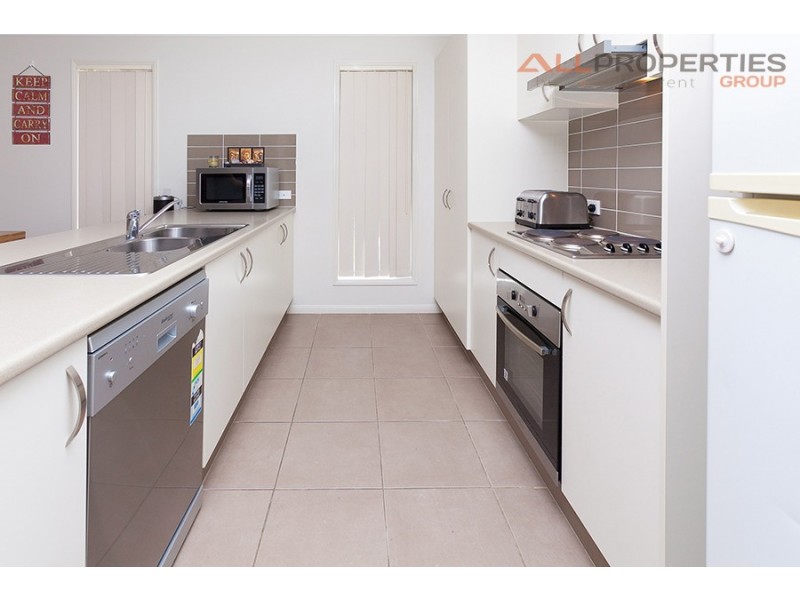 2 Kondalilla Crescent, Springfield Lakes QLD 4300