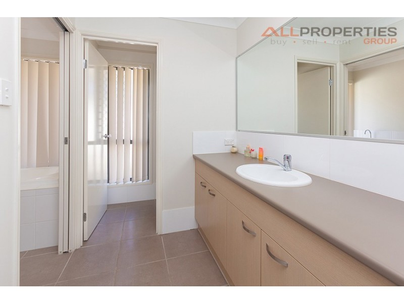 2 Kondalilla Crescent, Springfield Lakes QLD 4300