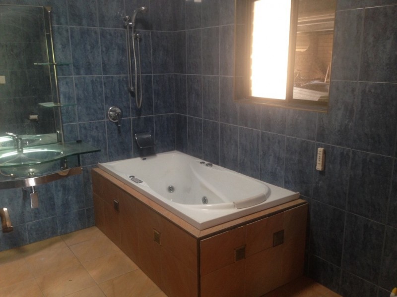 107-113 Hayes Avenue, Camira QLD 4300