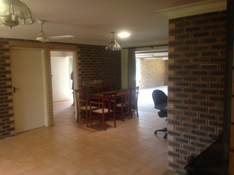 107-113 Hayes Avenue, Camira QLD 4300