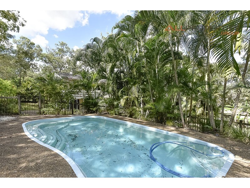 37 Hallett Avenue, Camira QLD 4300