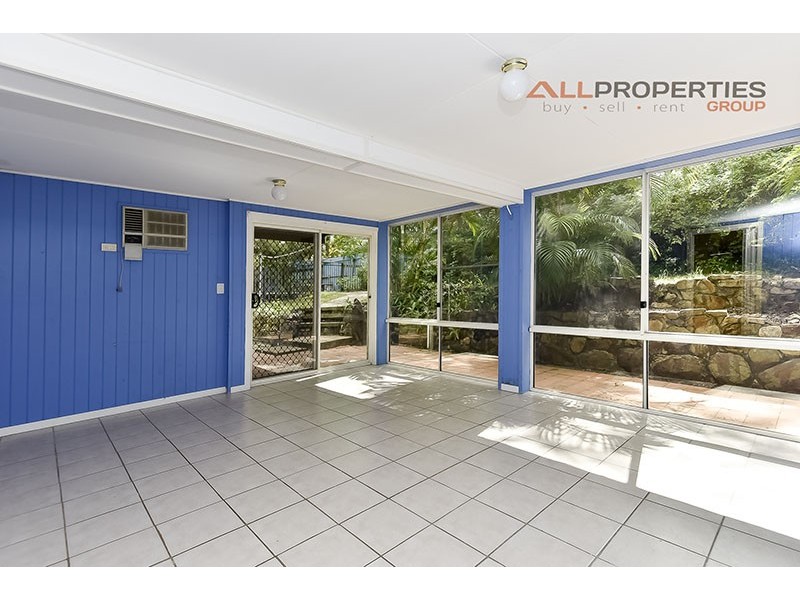 37 Hallett Avenue, Camira QLD 4300