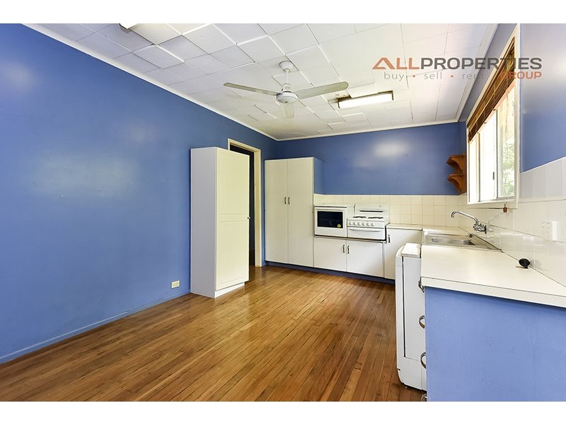 37 Hallett Avenue, Camira QLD 4300