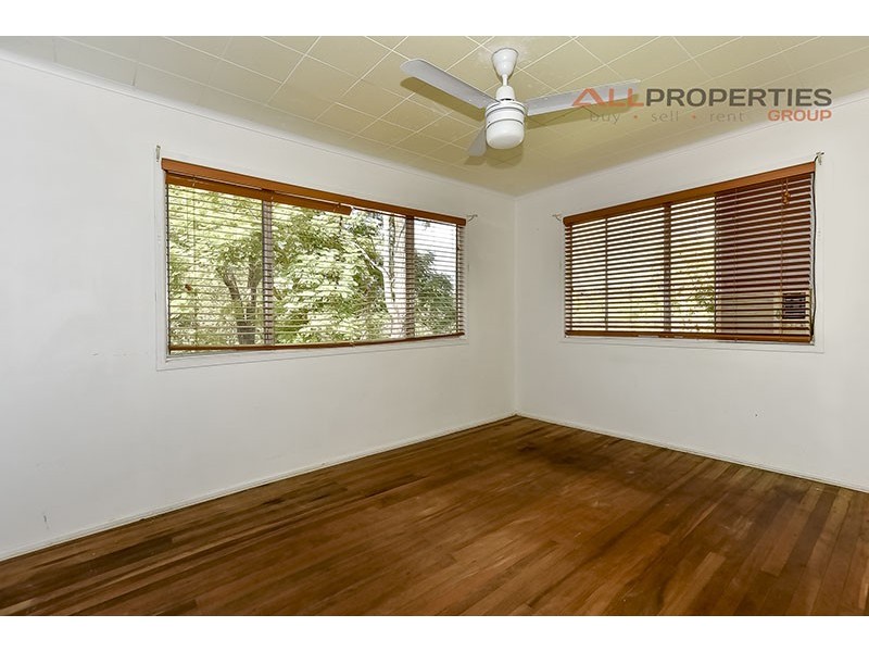 37 Hallett Avenue, Camira QLD 4300