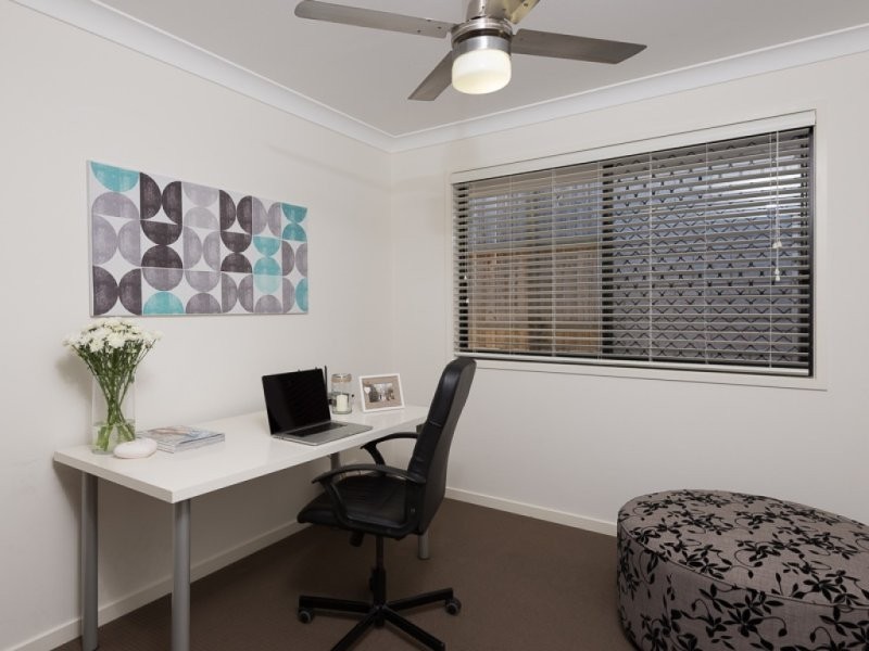 25 Daisy Street, Springfield Lakes QLD 4300