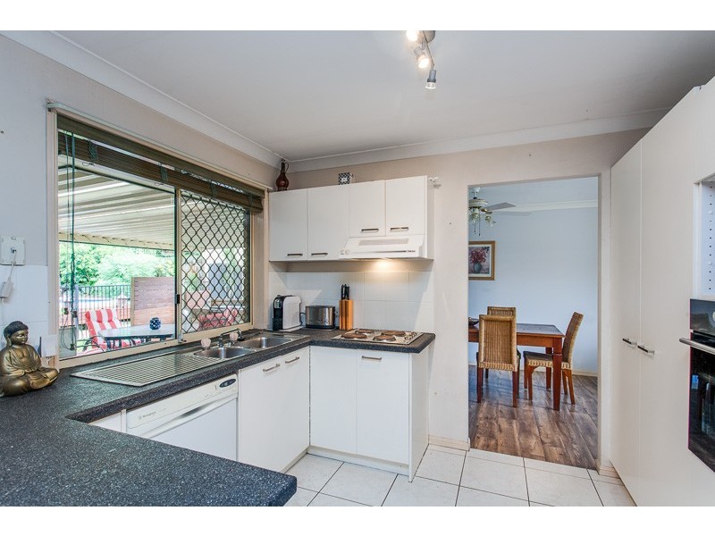 9 Cook Street, Forest Lake QLD 4078