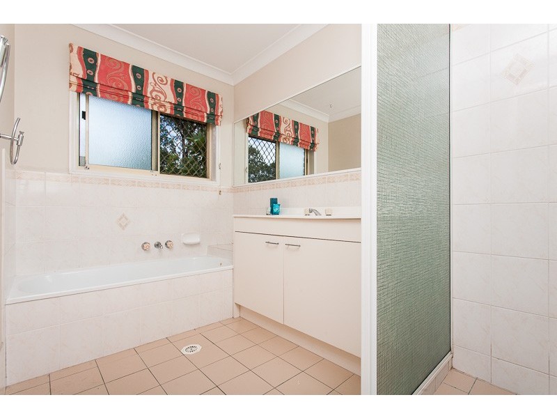 9 Cook Street, Forest Lake QLD 4078