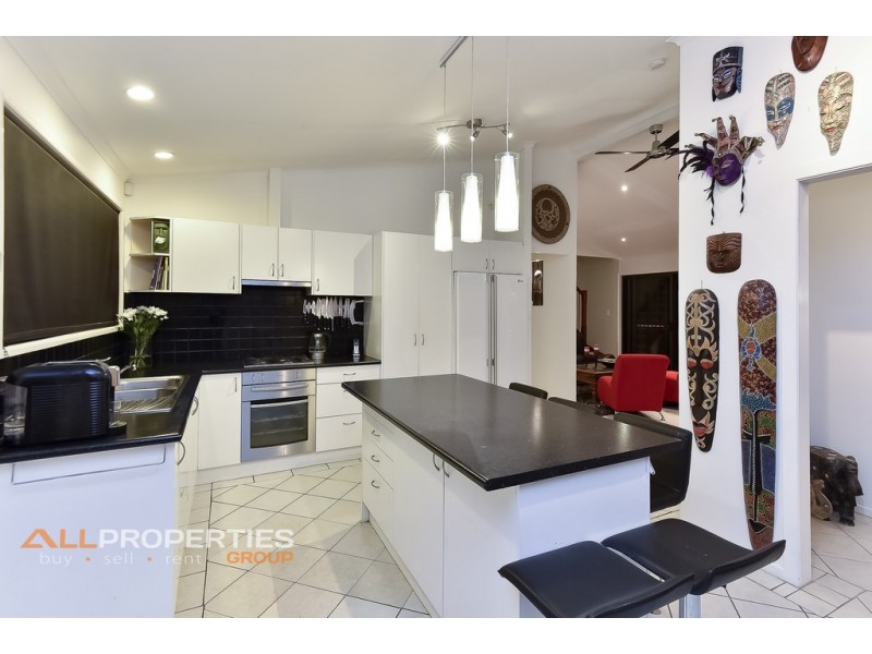 6 Wyclif Avenue, Springwood QLD 4127