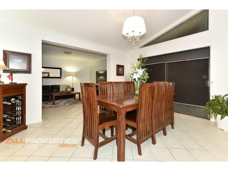 6 Wyclif Avenue, Springwood QLD 4127
