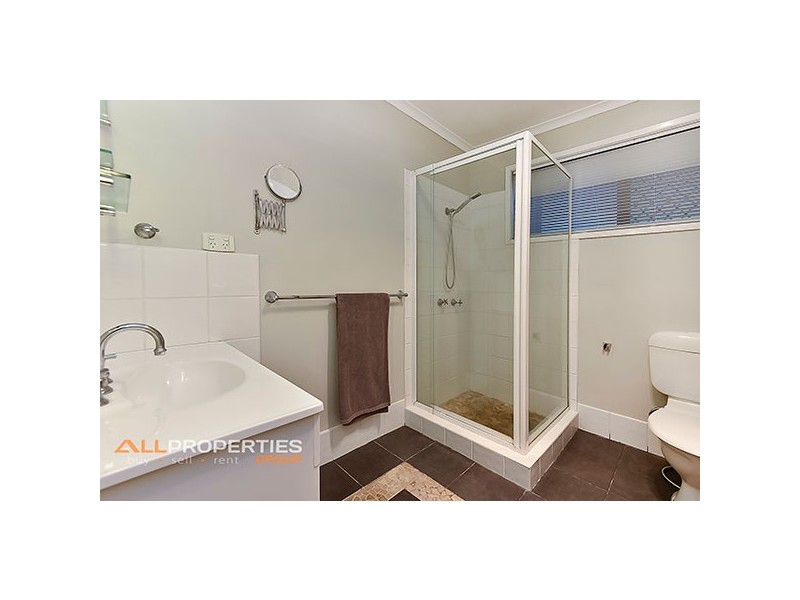 6 Wyclif Avenue, Springwood QLD 4127