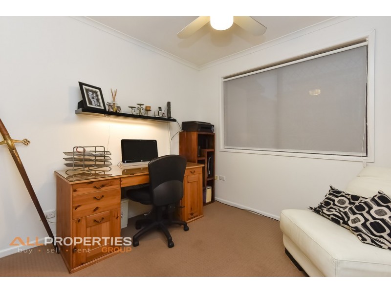 6 Wyclif Avenue, Springwood QLD 4127