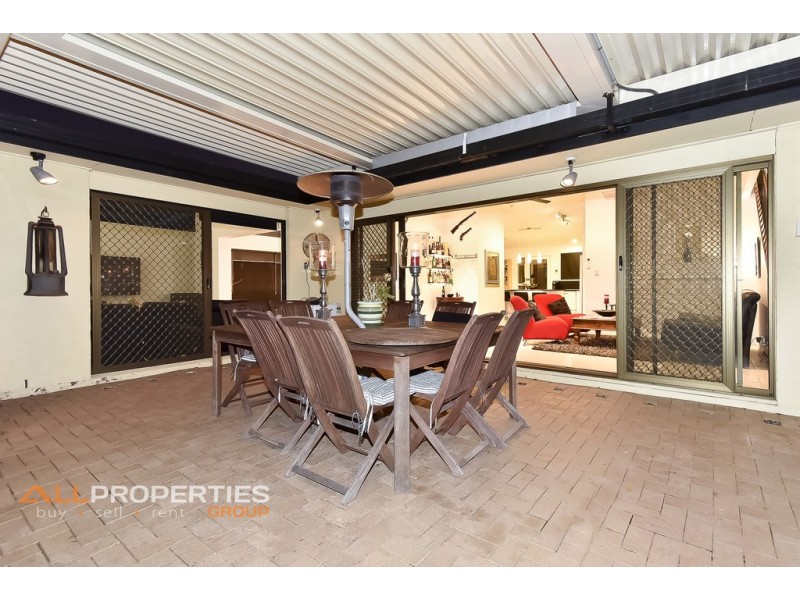 6 Wyclif Avenue, Springwood QLD 4127
