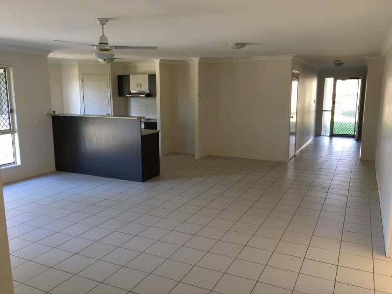 3 Sailboat Way, Springfield Lakes QLD 4300