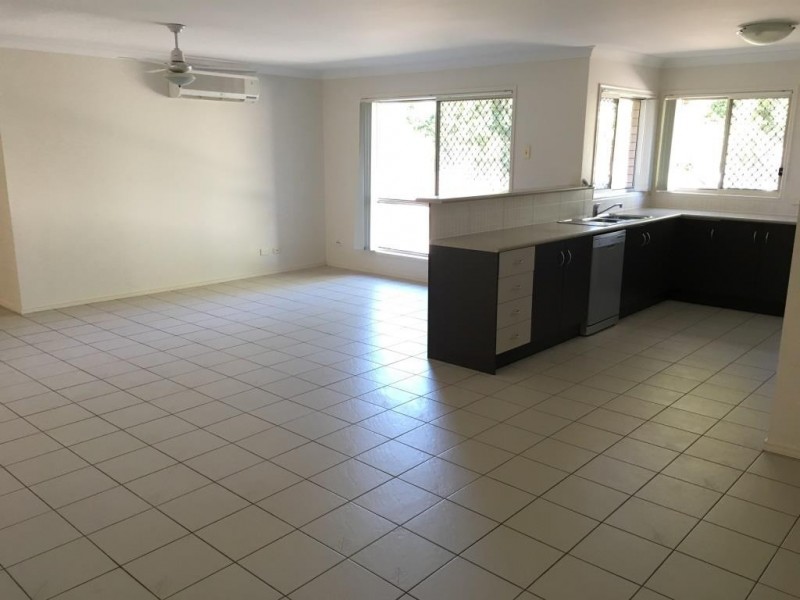 3 Sailboat Way, Springfield Lakes QLD 4300