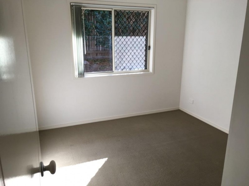 3 Sailboat Way, Springfield Lakes QLD 4300